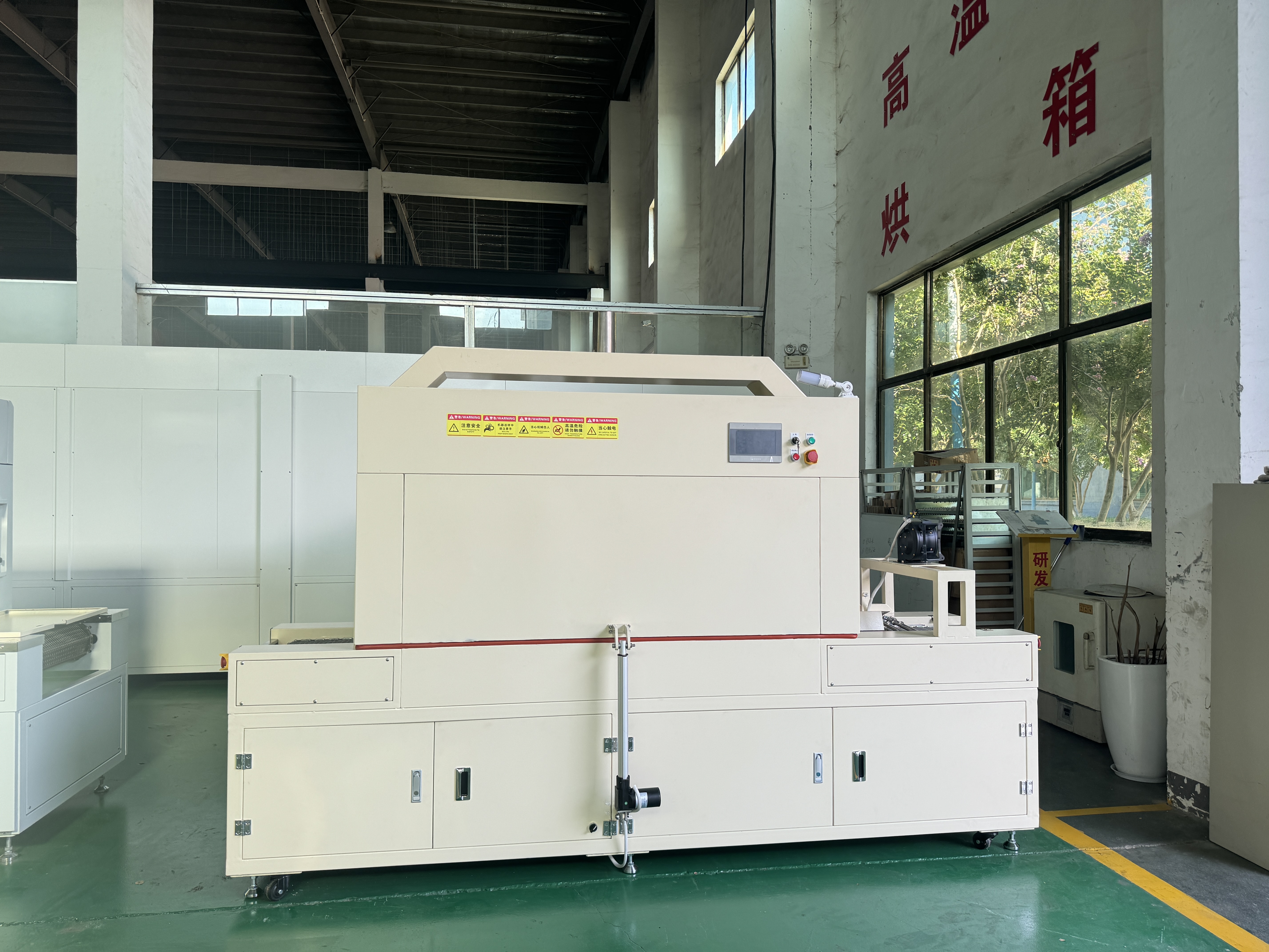 Los papeles críticos de los hornos industriales en la fabricación moderna