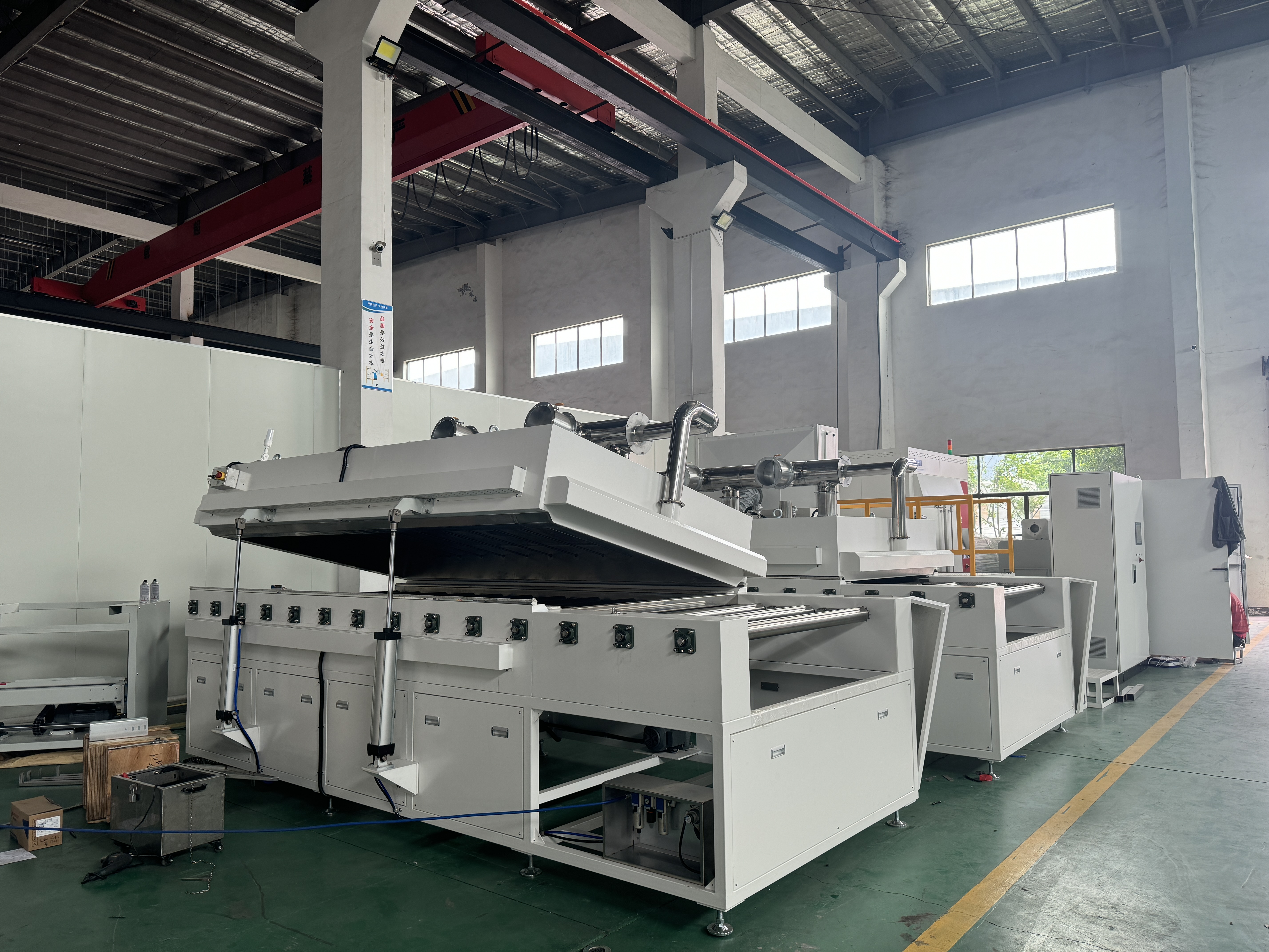 Hornos túnel industriales: el motor de las modernas líneas de producción