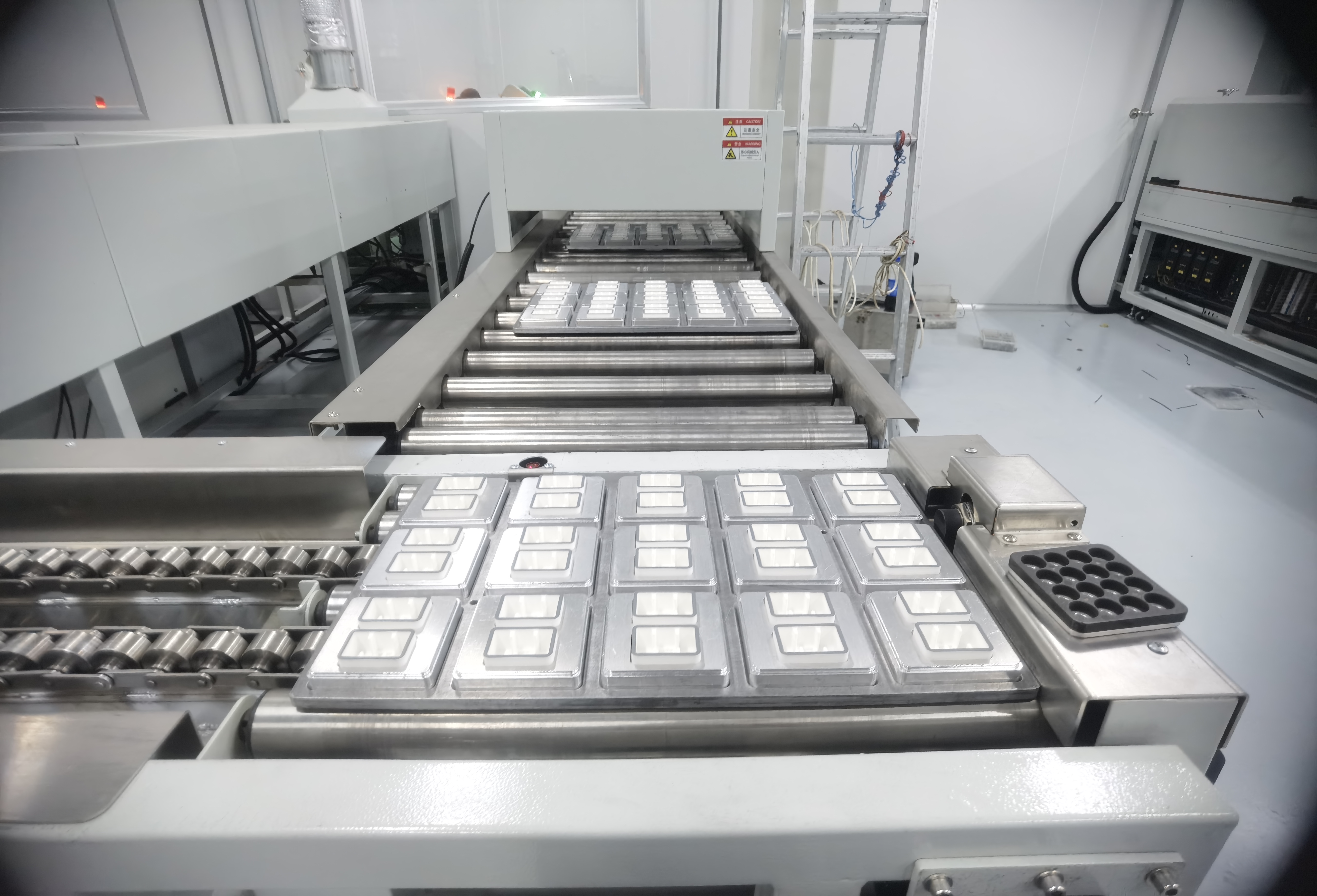 Beyond the Belt: the Critical Role of Industrial Tunnel Ovens in Modern Manufacturing (en inglés)